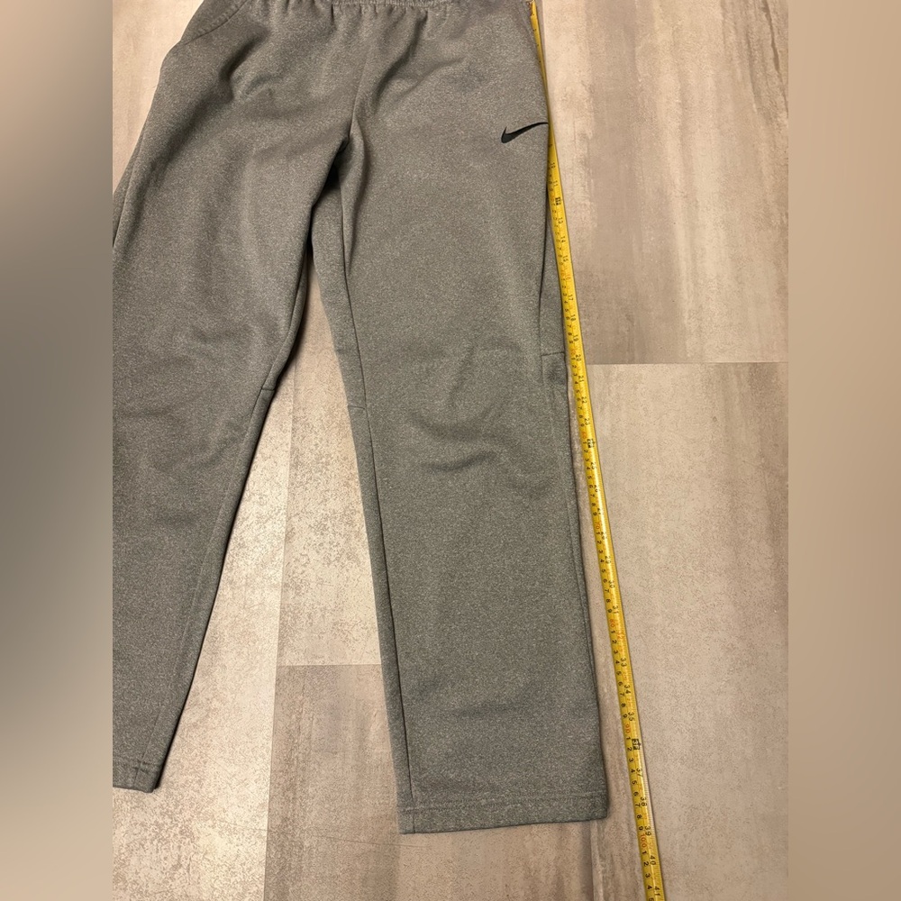 Nike Heather Gray Joggers - Picture 4 of 9